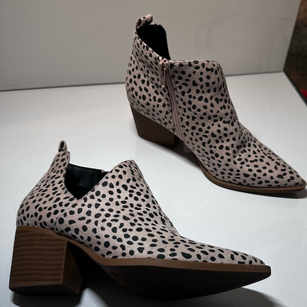 Cheetah print, Black Ankle Booties with V-Cut Design